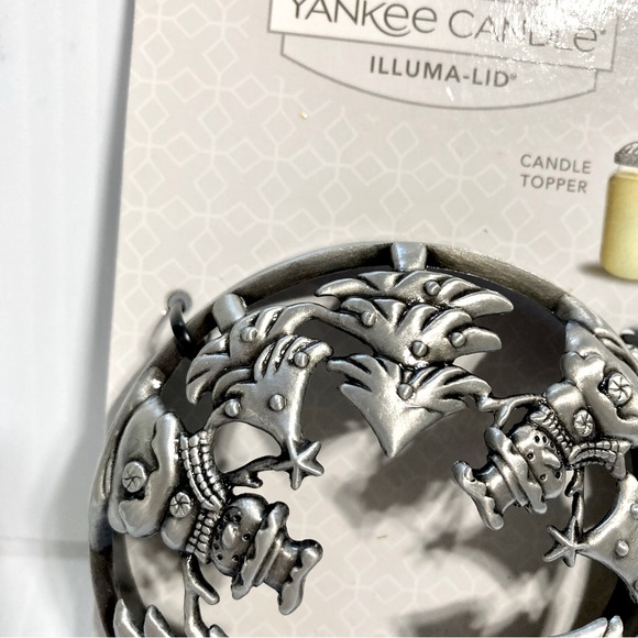 Yankee Candle Snowman Christmas Tree Illuma-Lid Large 22 oz Jar Topper Lid NEW - Picture 7 of 14